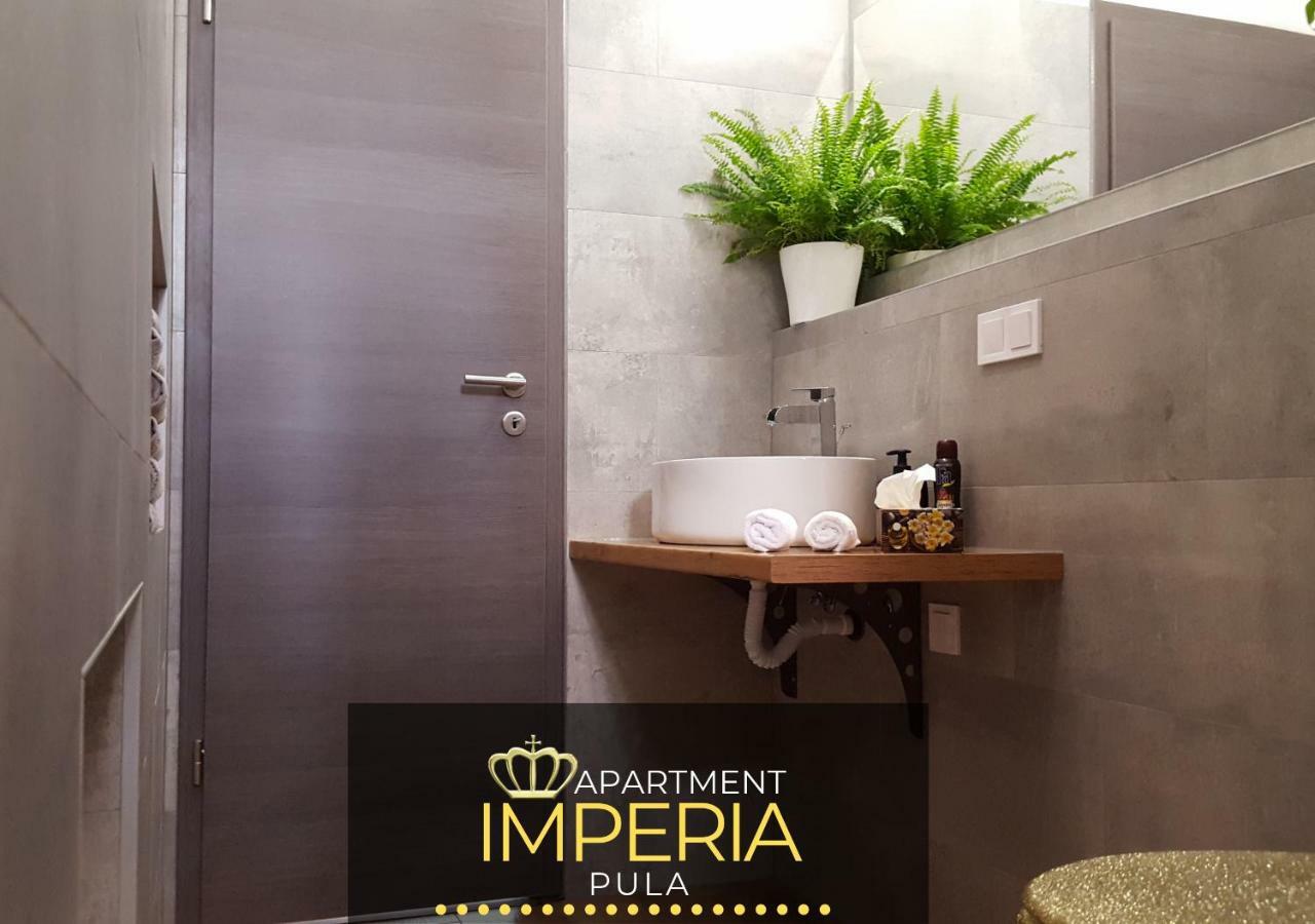 Imperia *** * Pula